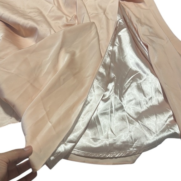 Lulu’s NWT Steal My Heart Champagne Satin Asymmetrical Maxi Evening Dress Size M - Picture 14 of 14